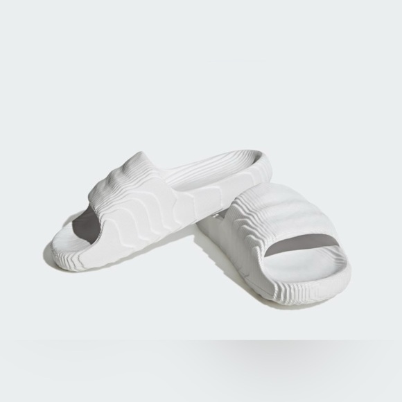 adidas Originals Adilette 22 Slides - Picture 2 of 5